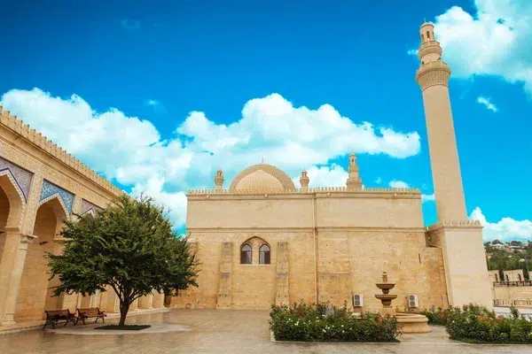 برنامج سياحي لأذربيجان 11 ليلة 12 يوم باكو وقوبا وغابالا وشيكي